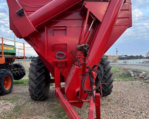Tolva Autodescargable Giaroli 14tn