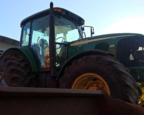 Tractor John Deere 7515 DT