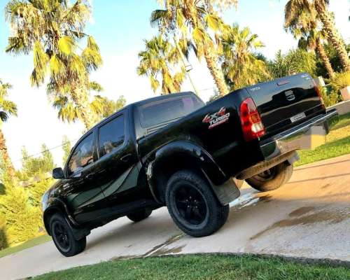 Vendo Toyota Hilux .