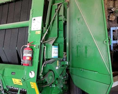 Rotoenfardadora John Deere 569