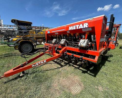 Sembradora Metar 4200 año 2015