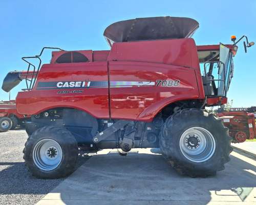 Cosechadora Case 7088 2011 - Doble Traccion - 35 Pies