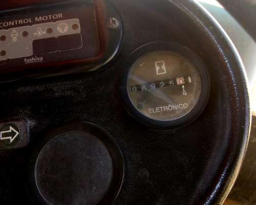 Tractor 220 HP - Powertrac (motor Deutz)