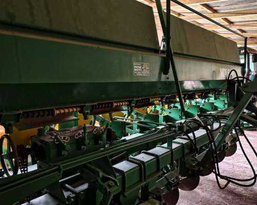 Pierobon de 10/52 con Fert Lateral Lista para Trabajar.