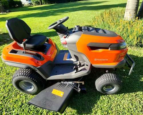 Minitractor Husqvarna de 19 HP