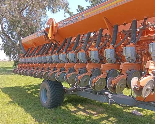 Sembradora Agrometal TX Pivot 2, año 2019, Neumatica, 23 A35