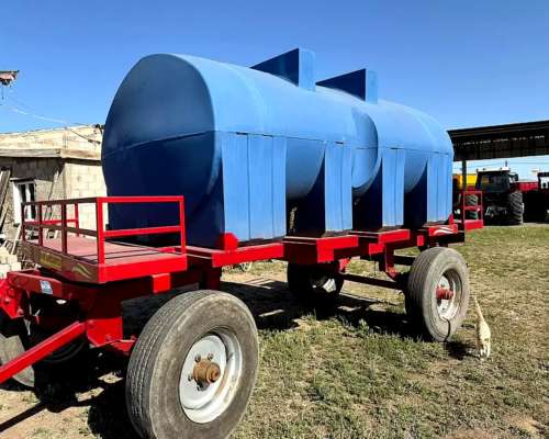 Acoplado con Tanque Plástico Disponible - de Arequito