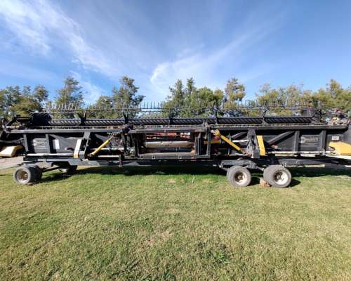 Cosechadora Challenger 660. con Draper 35 Pies