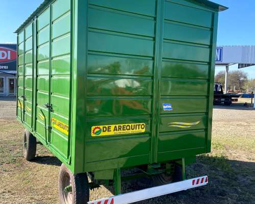 Acoplado Taller de Arequito 4x2mts