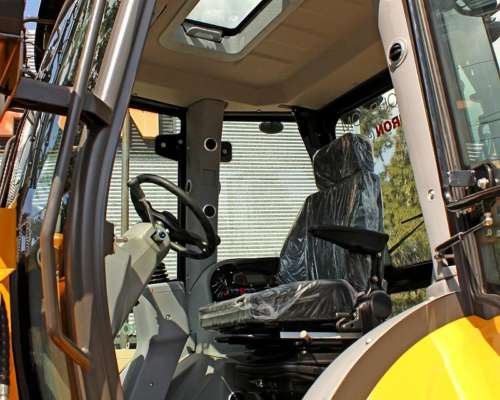 Retroexcavadora Iron 870h 4X4 - Entrega Inmediata