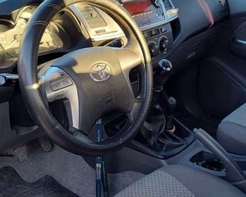 Toyota Hilux 3.0 C/D 4X4 TDI SR 171cv 2014diesel U$20.499