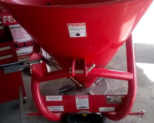 Fertilizadora Yomel RSP 360 Monodisco P/eng 3 Punt