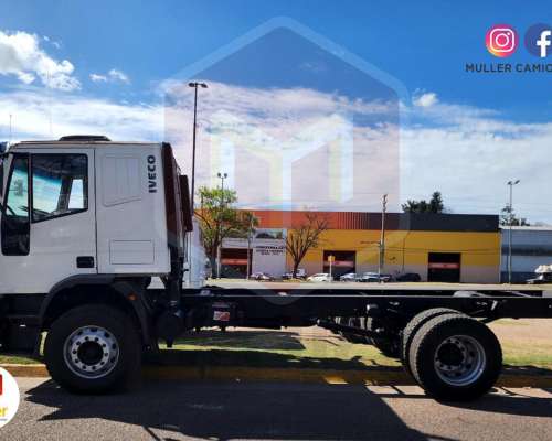 Iveco Eurocargo 17220 CD Modelo 2012