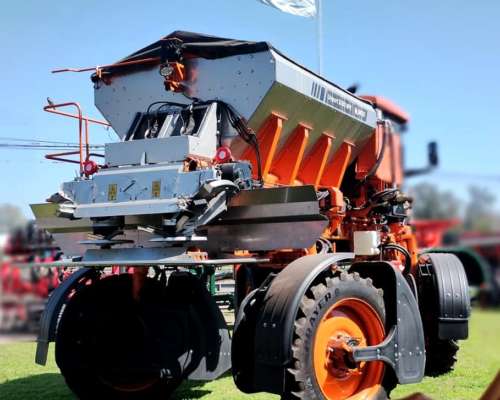 Fertilizador Autopropulsado Jacto Uniport 5030