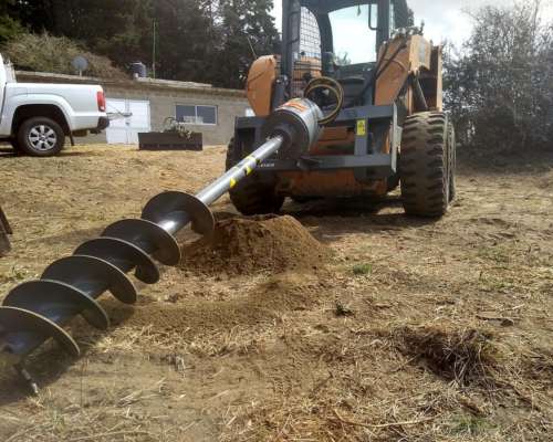 Implemento Hoyadora para Minicargadora