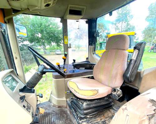 Tractor John Deere 7515, año 2008