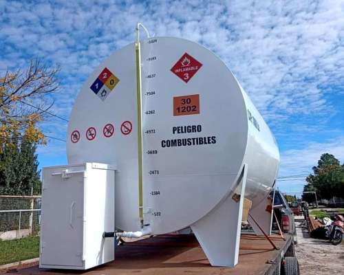 Tanques Aéreo de Combustibles con Batea y Surtidor Standart