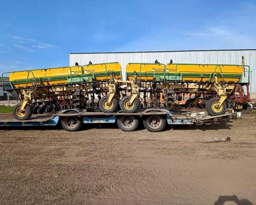Fertilizadora Marca SR de 31 Líneas a 35.2 cm