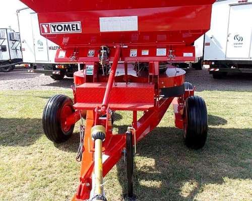 Fertilizadora Yomel - Control 3024 a Tandem- 24 Mts