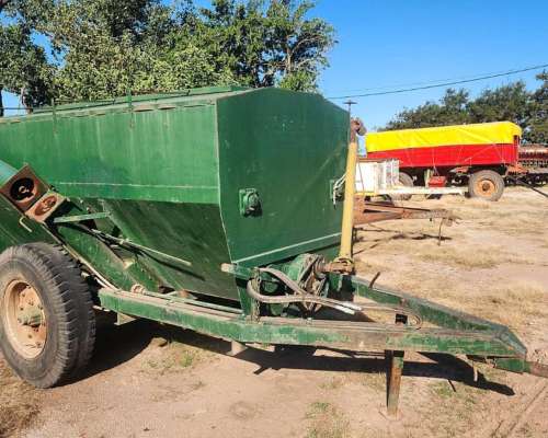 Racionador Mezclador Usado Marca Mozzoni 3000 Kg