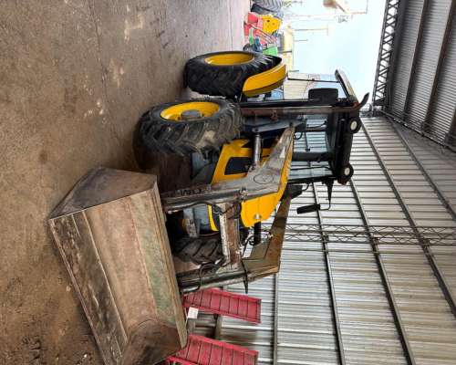 Tractor Pauny 180a con Pala Omar Martin
