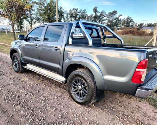 Toyota Hilux SRV 3.0 Cuero 4X2 año 2013