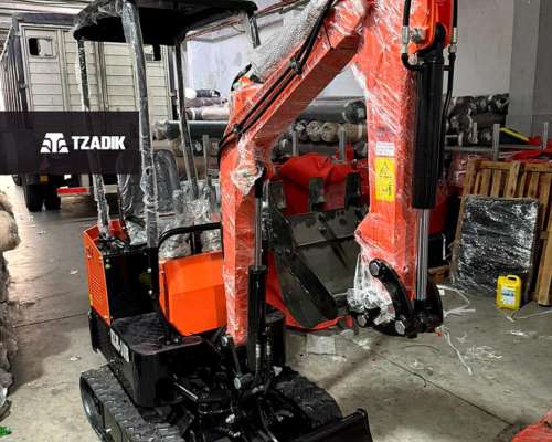 Excavadora Compacta con Orugas de Goma de 1t