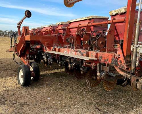 Sembradora Apache 6100 , 13 , 52