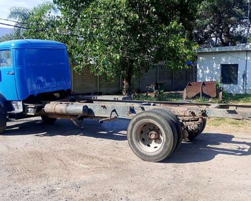 Camion Mercedez Benz Mod. 1114/48 año 1970 con Motor Turbo