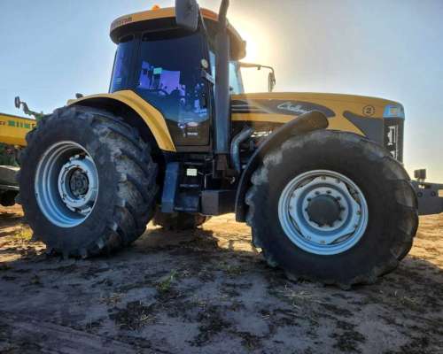 Tractor Challenger MT 575, año 2009