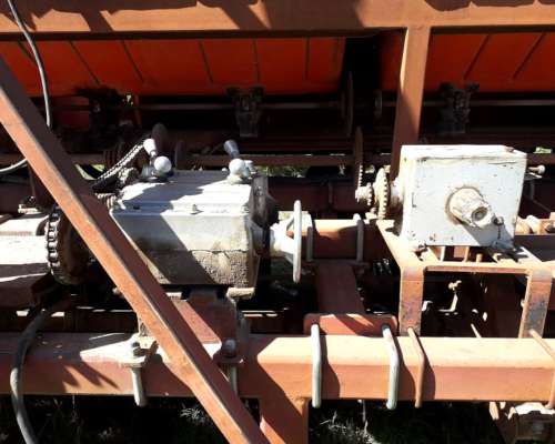 Sembradora De-za 13/52 Doble Fertilización y Monitor