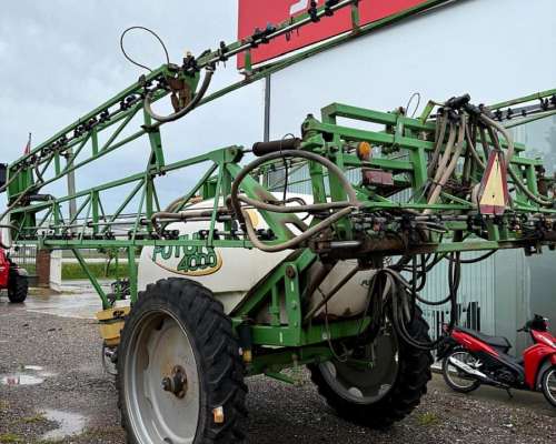 Pulverizador Metalfor Futur 4000, 27 Mts, Joystic, 2014