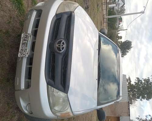 Camioneta Toyota Hilux 4X2