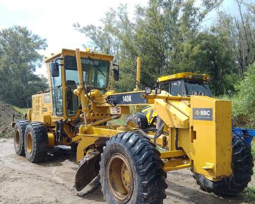 Motoniveladora Caterpillar 140k Usada