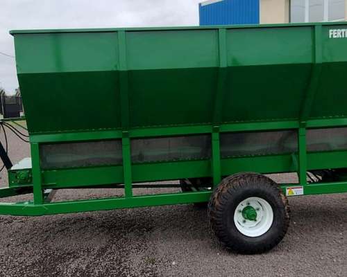 Desparramadora Pesce de Guano 10,5 M3. Engomada