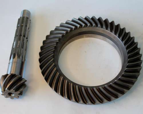 Piñon y Corona Relacion 9/43 Tractor Fiat 55-86/55-76/70-86