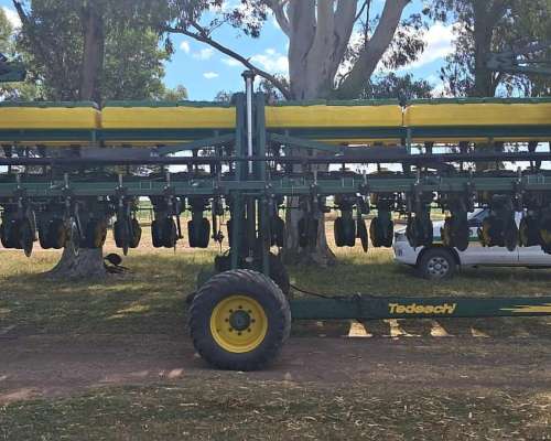 Sembradora Tedeschi 16 a 52