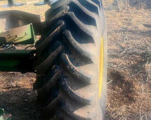 Cosechadora John Deere 9600 - Doble Traccion - 30 Pies