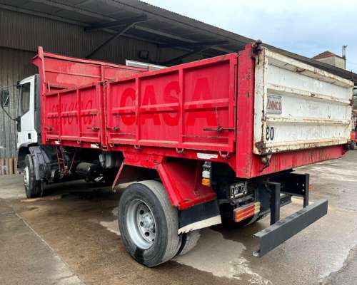 Chasis con Cabina Iveco