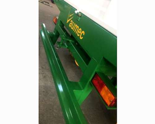 Acoplado Playo Aumec con Barandas de 5000 Kg