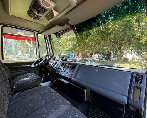 Ford Cargo 1317 con Tolva Thanos