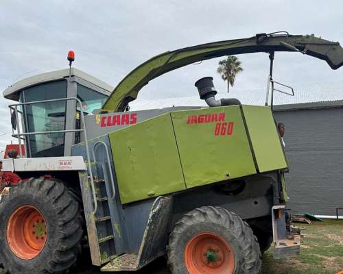 Claas Jaguar 860 – Picadora Autopropulsada para Reparar