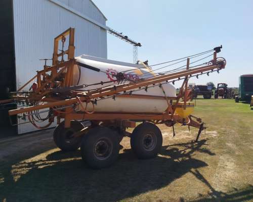 Fumigadora de Arrastre Praba Andariego 3000 L.