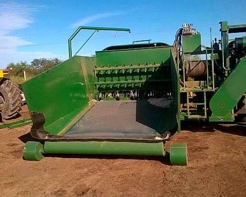 Embolsadora de Forraje 9/10 Pies con Motor 160hp Metabel