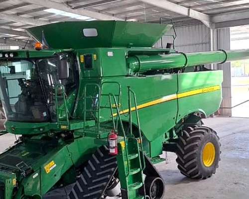 John Deere S 790, con Draper de 40pies