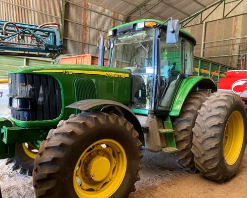Tractor Usado Marca John Deere 7515 año 2006 HS. 6596