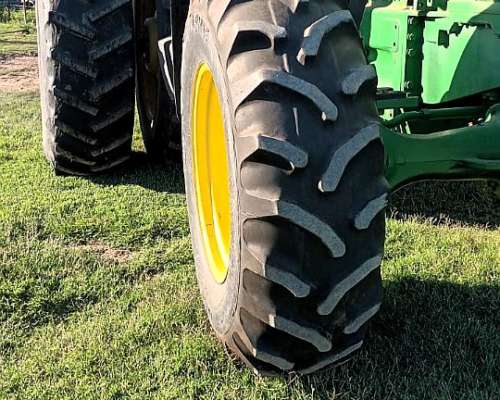 Tractor John Deere 8220 Usado 2004