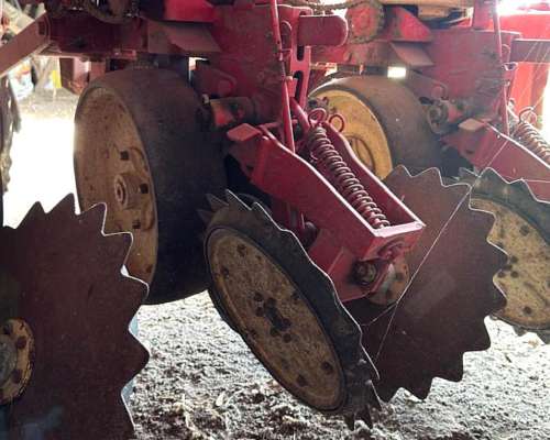 Sembradora Giorgis Precisa 8000 de 24 a 52 cm C/monitor