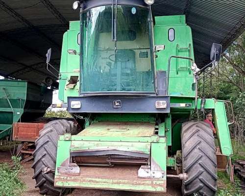 1997 Oportunidad. Cosechadora John Deere 1175. con 19 Pies.