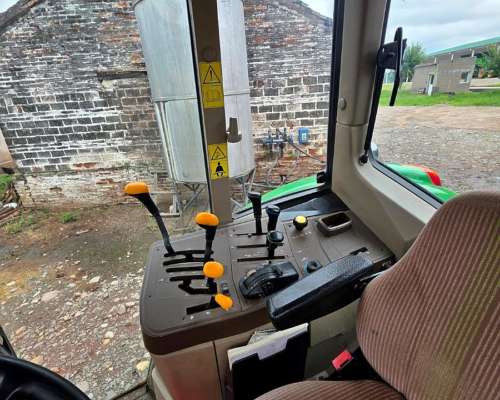 Tractor John Deere 6110j, Año:2018.